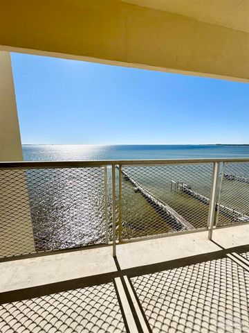 825 Bayshore Dr 700, Pensacola, FL 32507