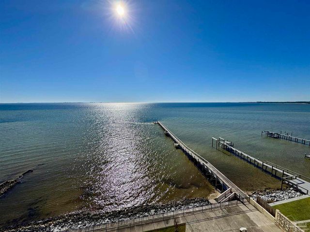 825 Bayshore Dr 700, Pensacola, FL 32507