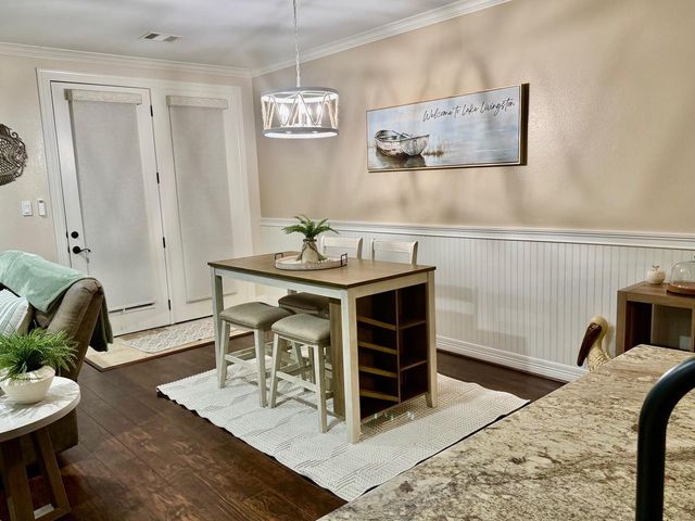 2112 Fm 3186 B8, Onalaska, TX 77360