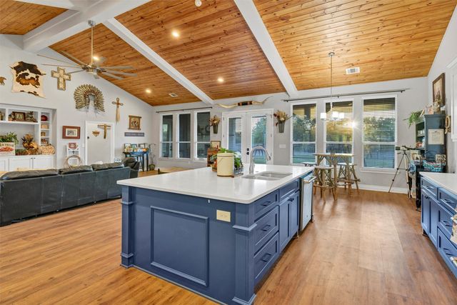 851 Hood Court, Granbury, TX 76048