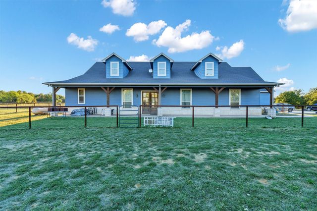 851 Hood Court, Granbury, TX 76048