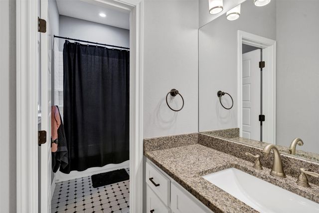 851 Hood Court, Granbury, TX 76048