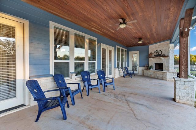 851 Hood Court, Granbury, TX 76048