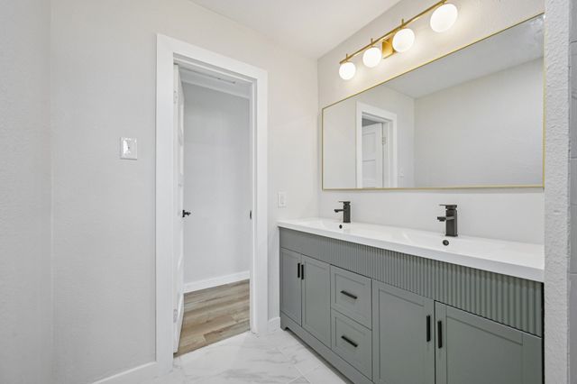 1000 Harrison Street, Commerce, TX 75428