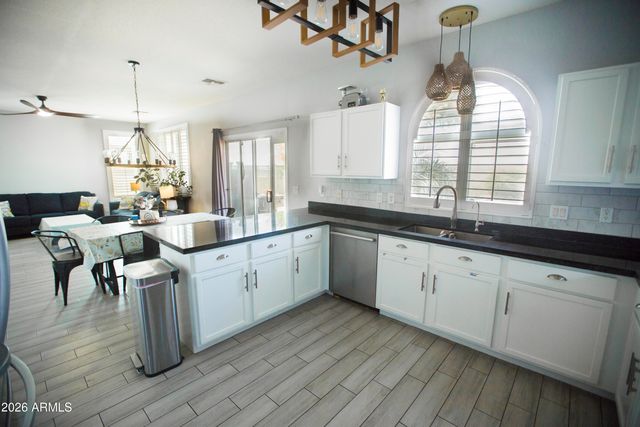 4696 E Meadow Lark Way, San Tan Valley, AZ 85140