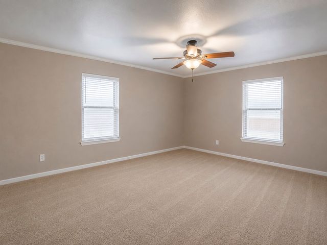 909 N Main Street, Ector, TX 75439