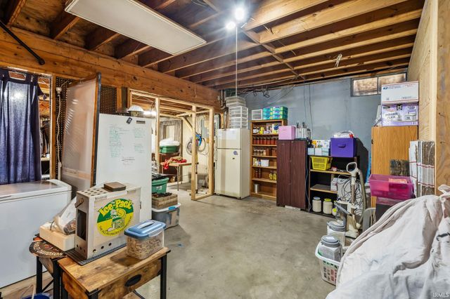 59022 Timber Trail Lane, Goshen, IN 46528
