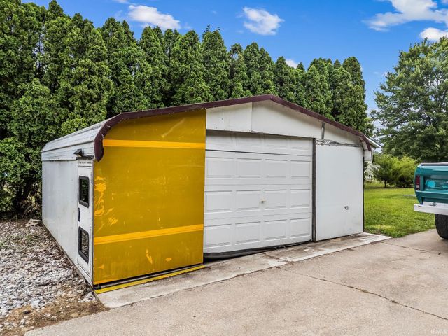 59022 Timber Trail Lane, Goshen, IN 46528