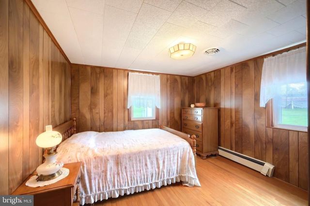 5026 PIGEON HILL RD, Spring Grove, PA 17362