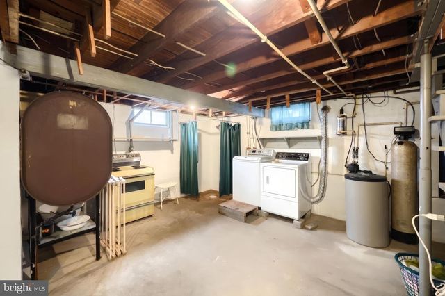 5026 PIGEON HILL RD, Spring Grove, PA 17362