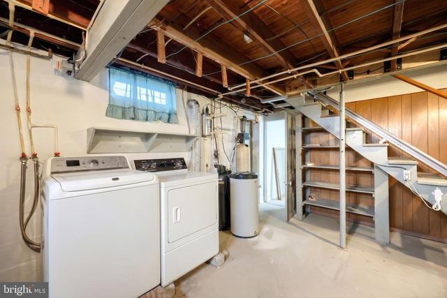 5026 PIGEON HILL RD, Spring Grove, PA 17362