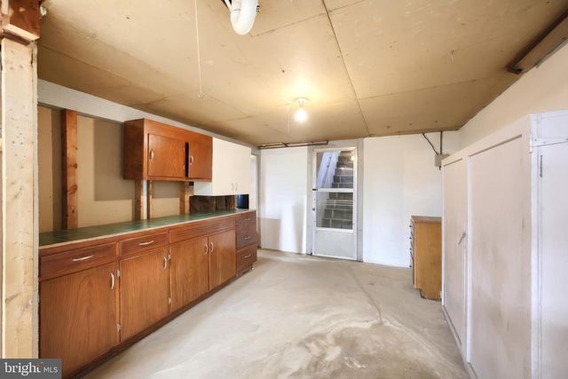 5026 PIGEON HILL RD, Spring Grove, PA 17362