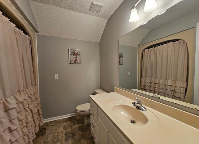 1071 Mose Ware Road, Ozark, AL 36360