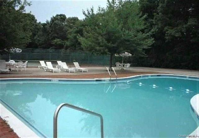 79 Bailey Court 79, Middle Island, NY 11953