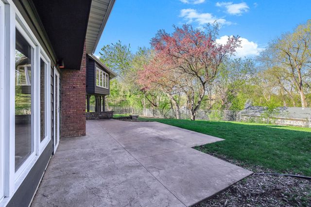 323 Burntside Drive, Golden Valley, MN 55422