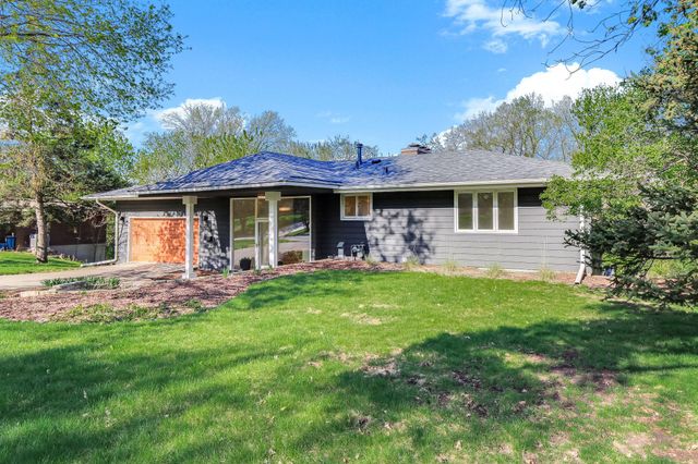 323 Burntside Drive, Golden Valley, MN 55422