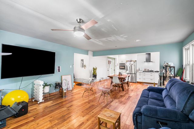 136 Callan Avenue, Evanston, IL 60202