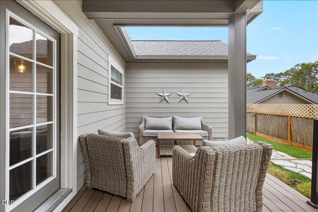 48 Black Oak Drive, Medford, OR 97504
