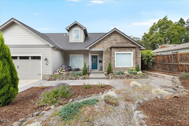 48 Black Oak Drive, Medford, OR 97504
