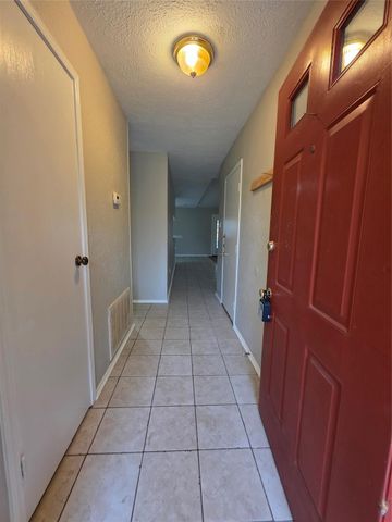 419 Gleneagles Drive, Friendswood, TX 77546