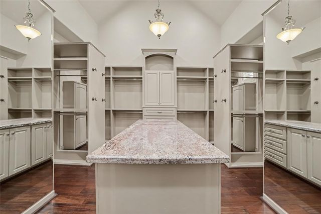 15611 Oyster Cove Drive, Sugar Land, TX 77478