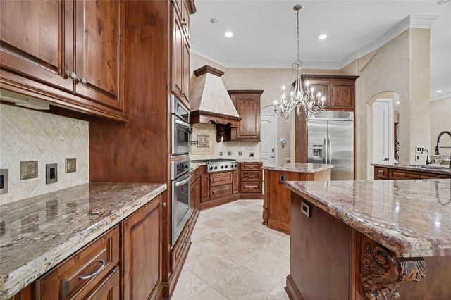 15611 Oyster Cove Drive, Sugar Land, TX 77478