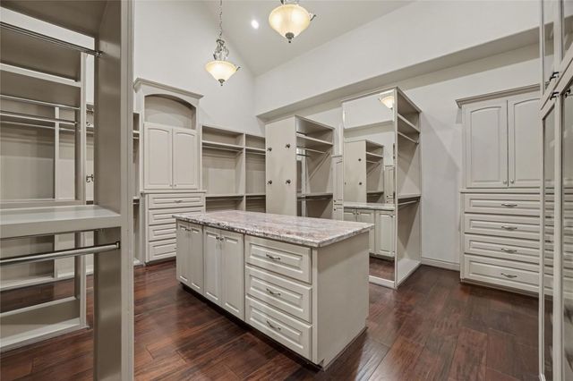15611 Oyster Cove Drive, Sugar Land, TX 77478