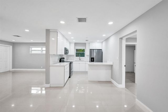 1423 Garfield Street, Hollywood, FL 33020