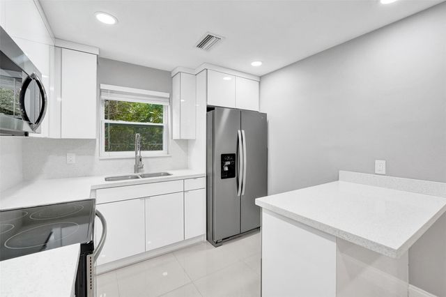 1423 Garfield Street, Hollywood, FL 33020