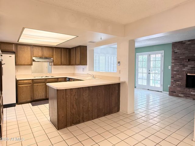 4525 W GARDENIA Avenue, Glendale, AZ 85301