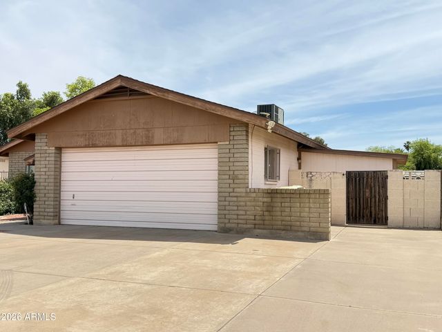 4525 W GARDENIA Avenue, Glendale, AZ 85301