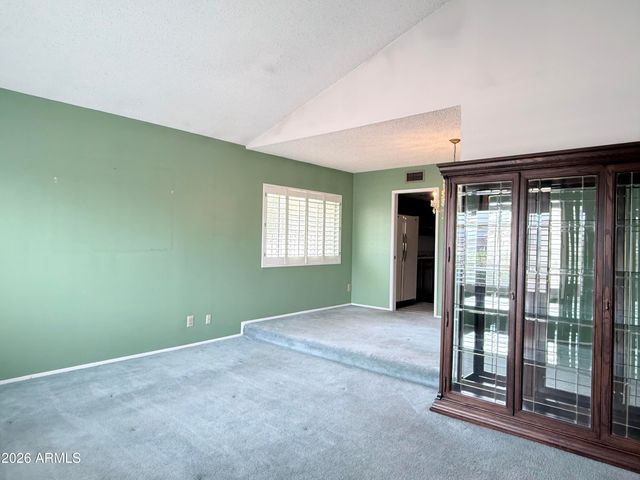 4525 W GARDENIA Avenue, Glendale, AZ 85301