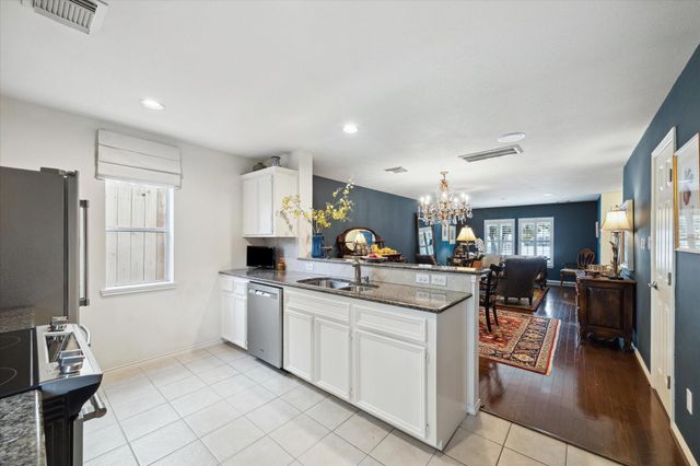 714 Redwing Place Drive, Houston, TX 77009