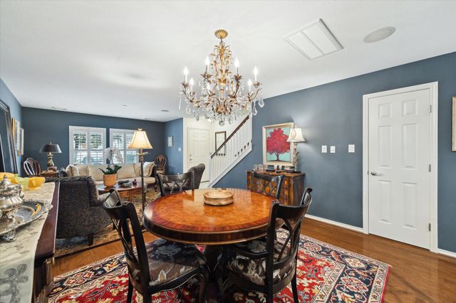 714 Redwing Place Drive, Houston, TX 77009