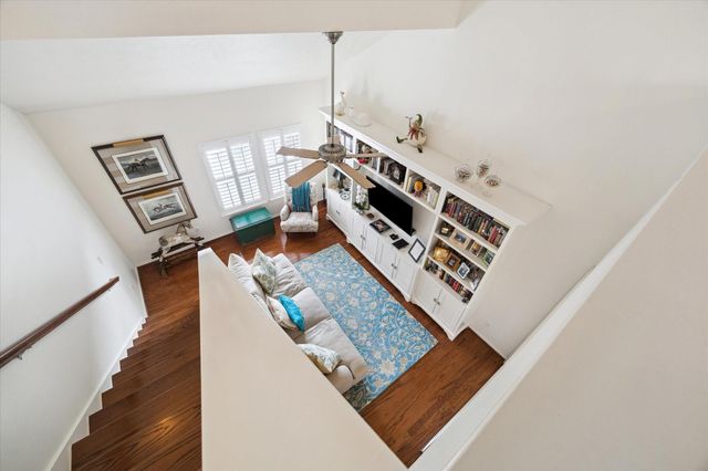 714 Redwing Place Drive, Houston, TX 77009