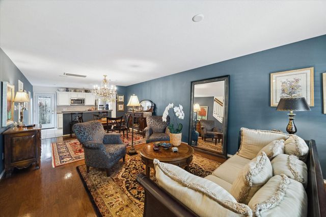 714 Redwing Place Drive, Houston, TX 77009