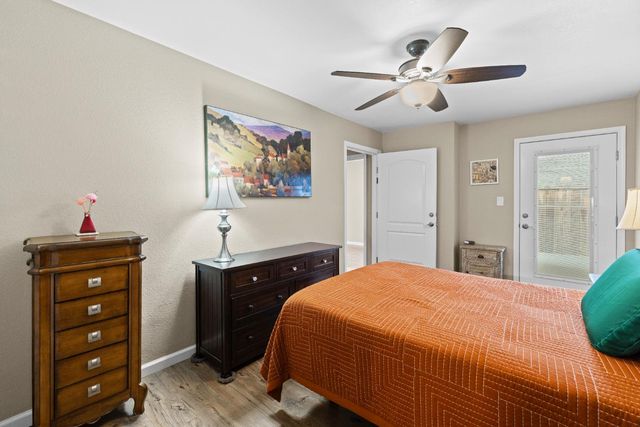 5301 Fairway Dr, Rocklin, CA 95677