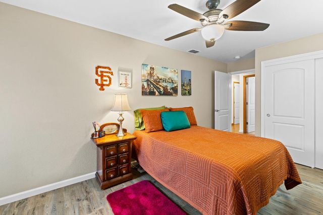 5301 Fairway Dr, Rocklin, CA 95677