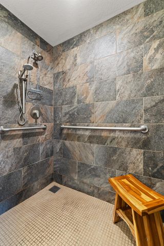 5301 Fairway Dr, Rocklin, CA 95677