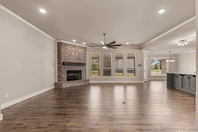 2920 Crosscreek Drive, Oologah, OK 74053