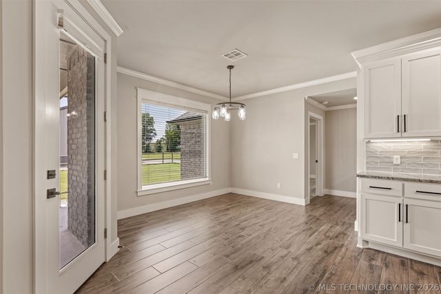 2920 Crosscreek Drive, Oologah, OK 74053