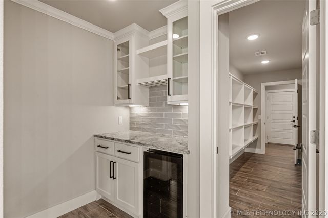 2920 Crosscreek Drive, Oologah, OK 74053