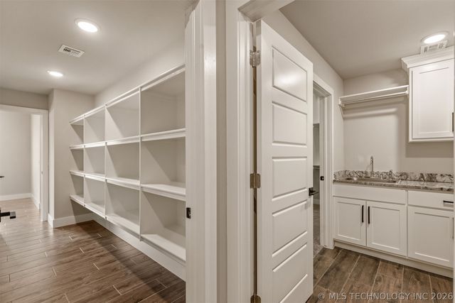 2920 Crosscreek Drive, Oologah, OK 74053
