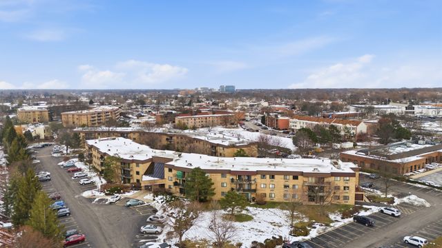 5600 ASTOR Lane 315, Rolling Meadows, IL 60008