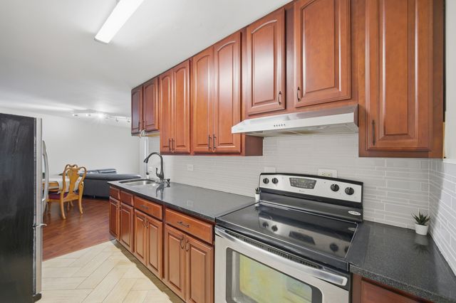 5600 ASTOR Lane 315, Rolling Meadows, IL 60008