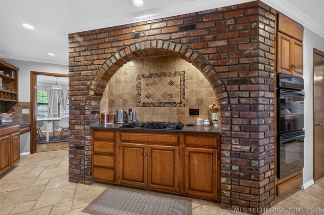10612 E 100th Place S, Tulsa, OK 74133