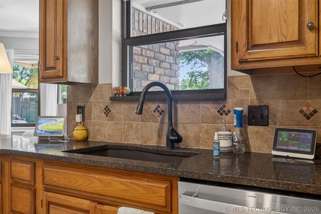 10612 E 100th Place S, Tulsa, OK 74133