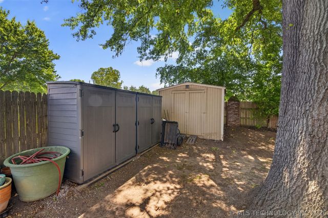 10612 E 100th Place S, Tulsa, OK 74133