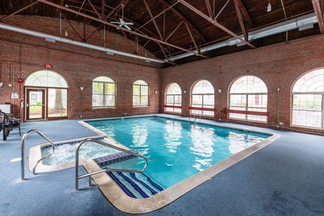 7 S Stone Mill Dr 403, Dedham, MA 02026