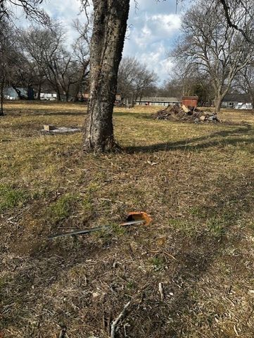 320 E Ford Street, Bells, TX 75414